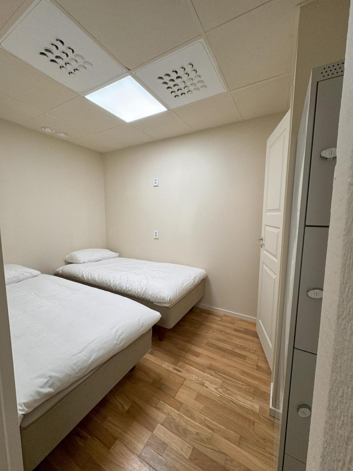 Private Twin Room with Toilet